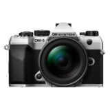 OM SYSTEM OM-5 Mark II Zilver + 12-45mm f/4.0 PRO Zwart