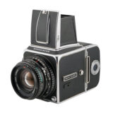 Hasselblad 500C/M body Zilver + Plannar 80mm f/2.8 T* (black) + schachtzoeker + A12 back - Tweedehands
