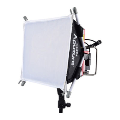 Aputure Amaran Tri-8s LED-lamp met V-mount