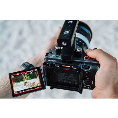Sony Cinema Line FX30 videocamera + FE 24mm f/2.8 G lifestyle