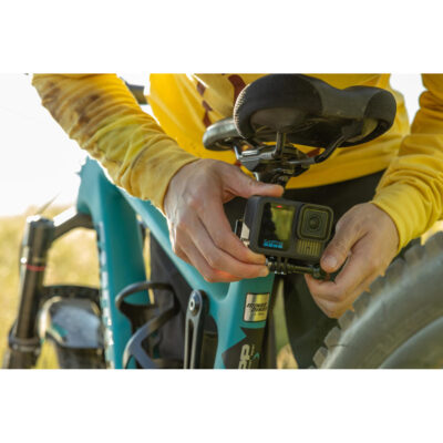 GoPro Hero 13 Power Kit + Contacto lifestyle