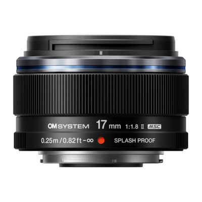 OM SYSTEM OM-3 systeemcamera + 17mm F/1.8 II Kit objectief staand