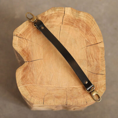 The Hantler Chest Strap Black/Brass Large